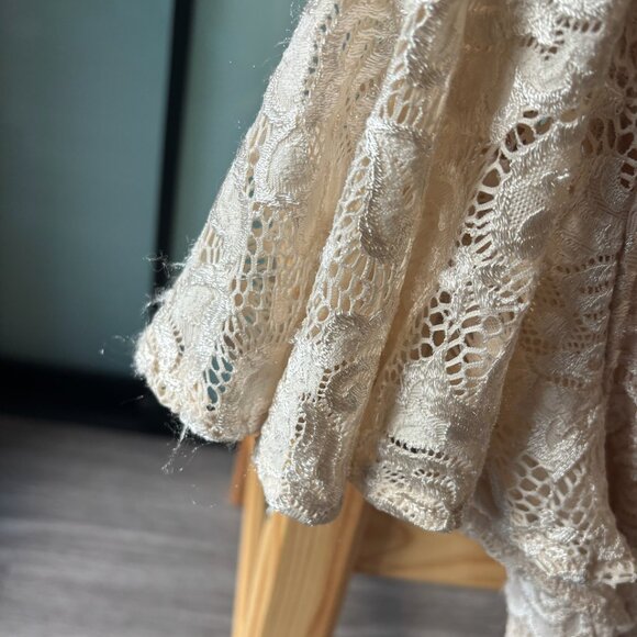 By Anthropologie V-Neck Flutter Hem Tie Top - Women's XS - Picture 6 of 8